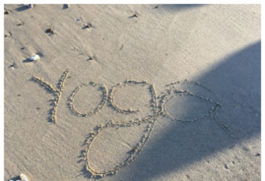 yoga and the beach . strand yoga . natur yoga