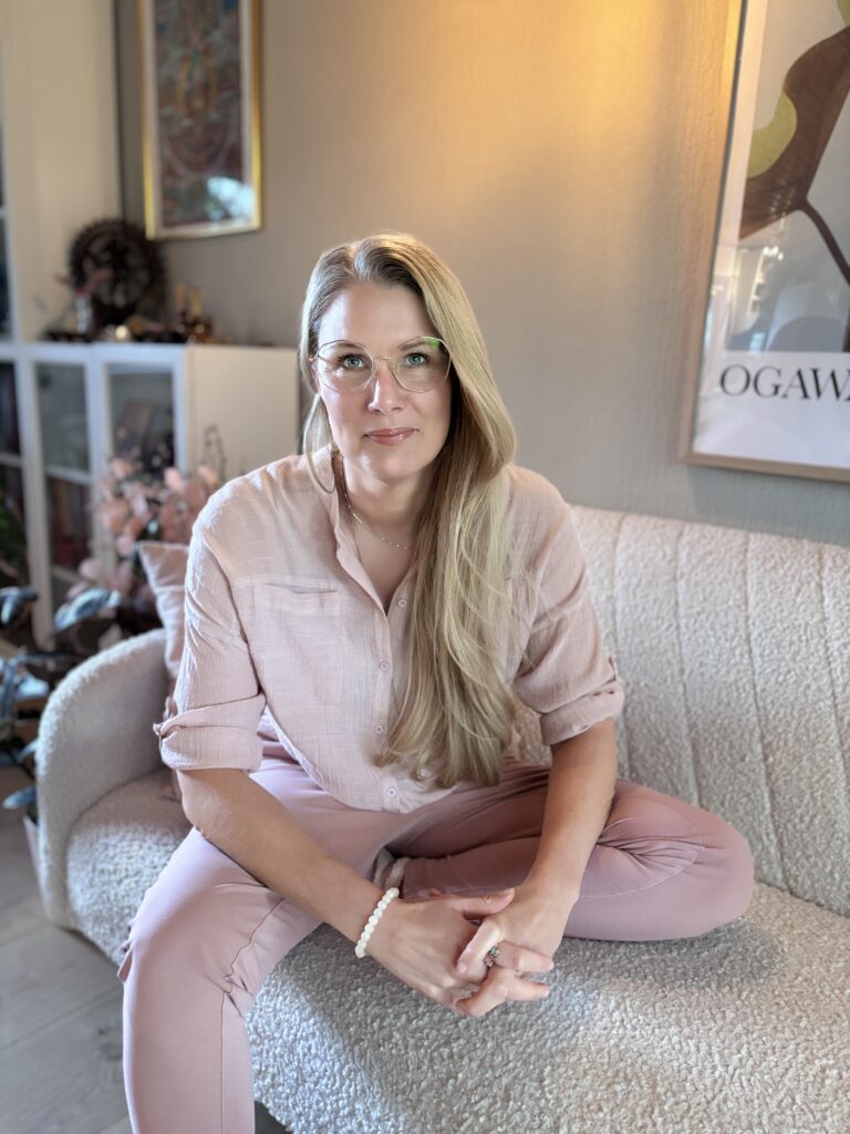 Krop og Psykoterapeut. samtale terapi- krops arbejde- krops terapi. 